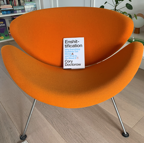 Oranje stoel Artifort orange slice
